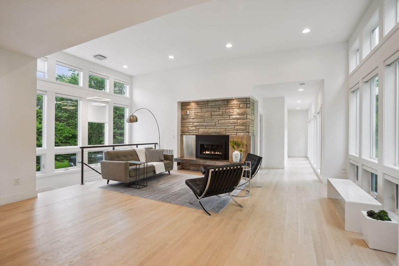 209 Westwood Drive - Photo 1