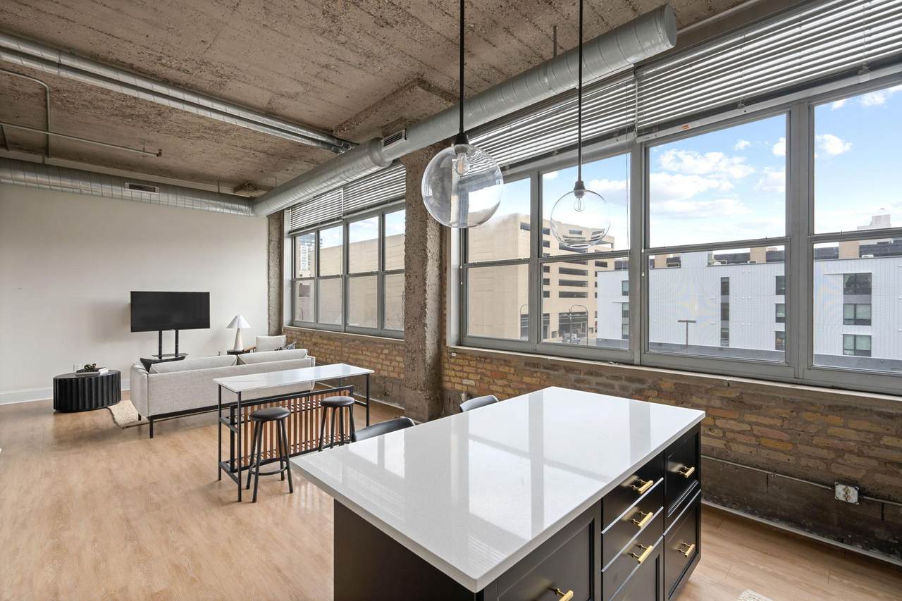521 7th Street - Photo 1