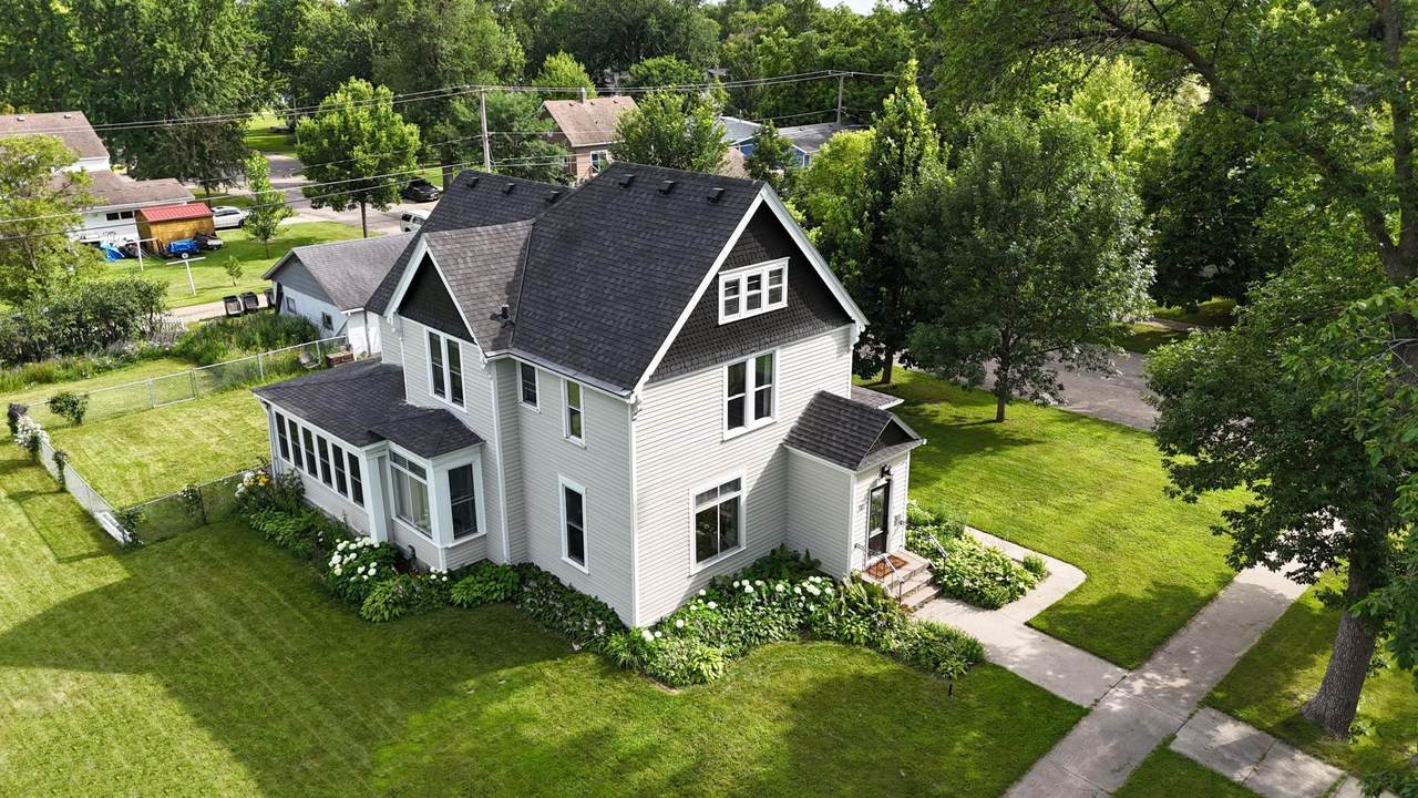 311 7th Street - Photo 1