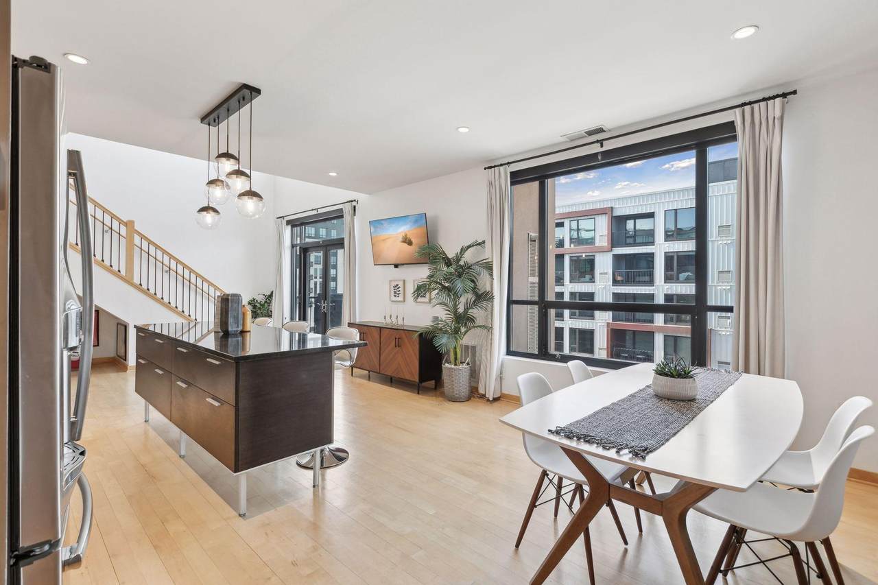 3104 Lake Street - Photo 1