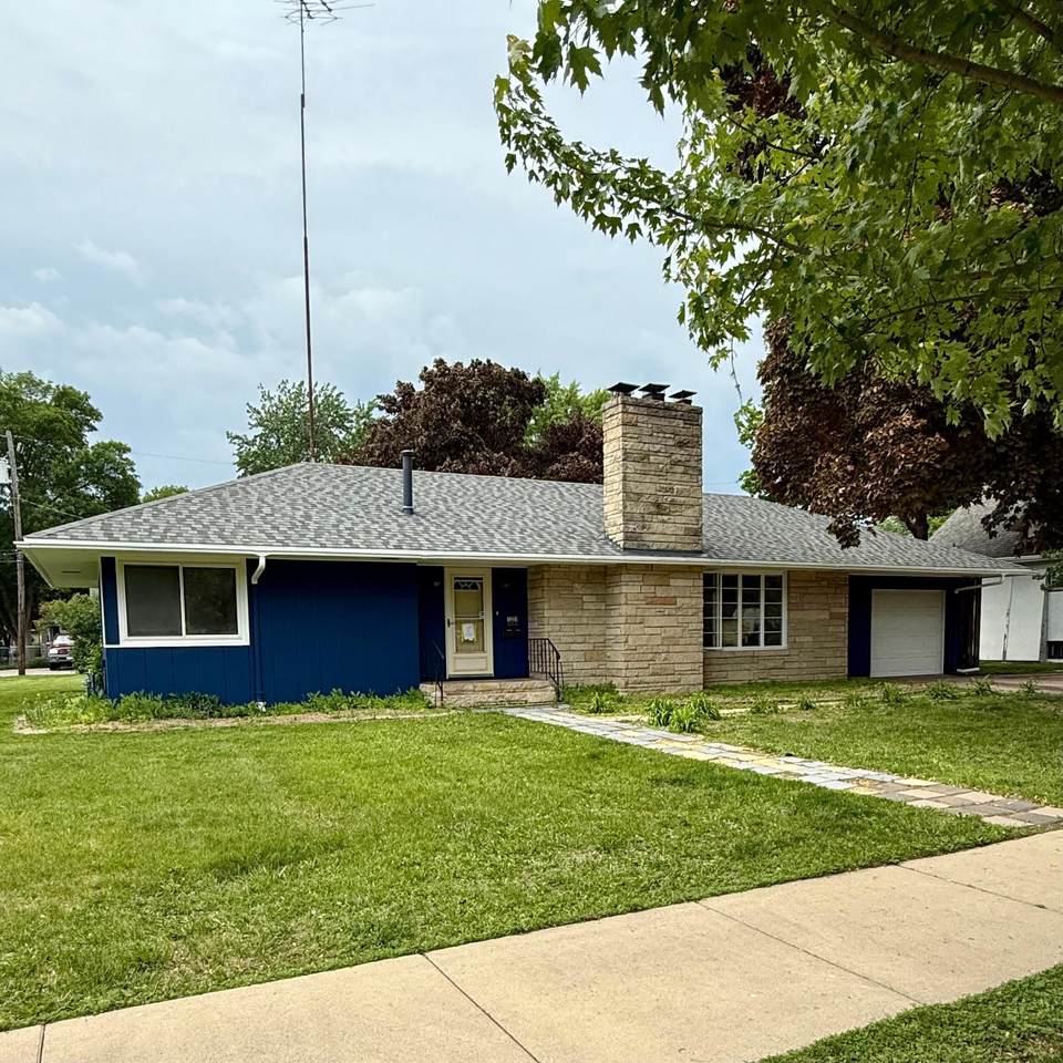 1331 8th Avenue - Photo 1