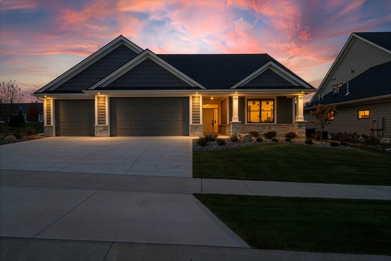 2657 Scenic Point Drive - Photo 1