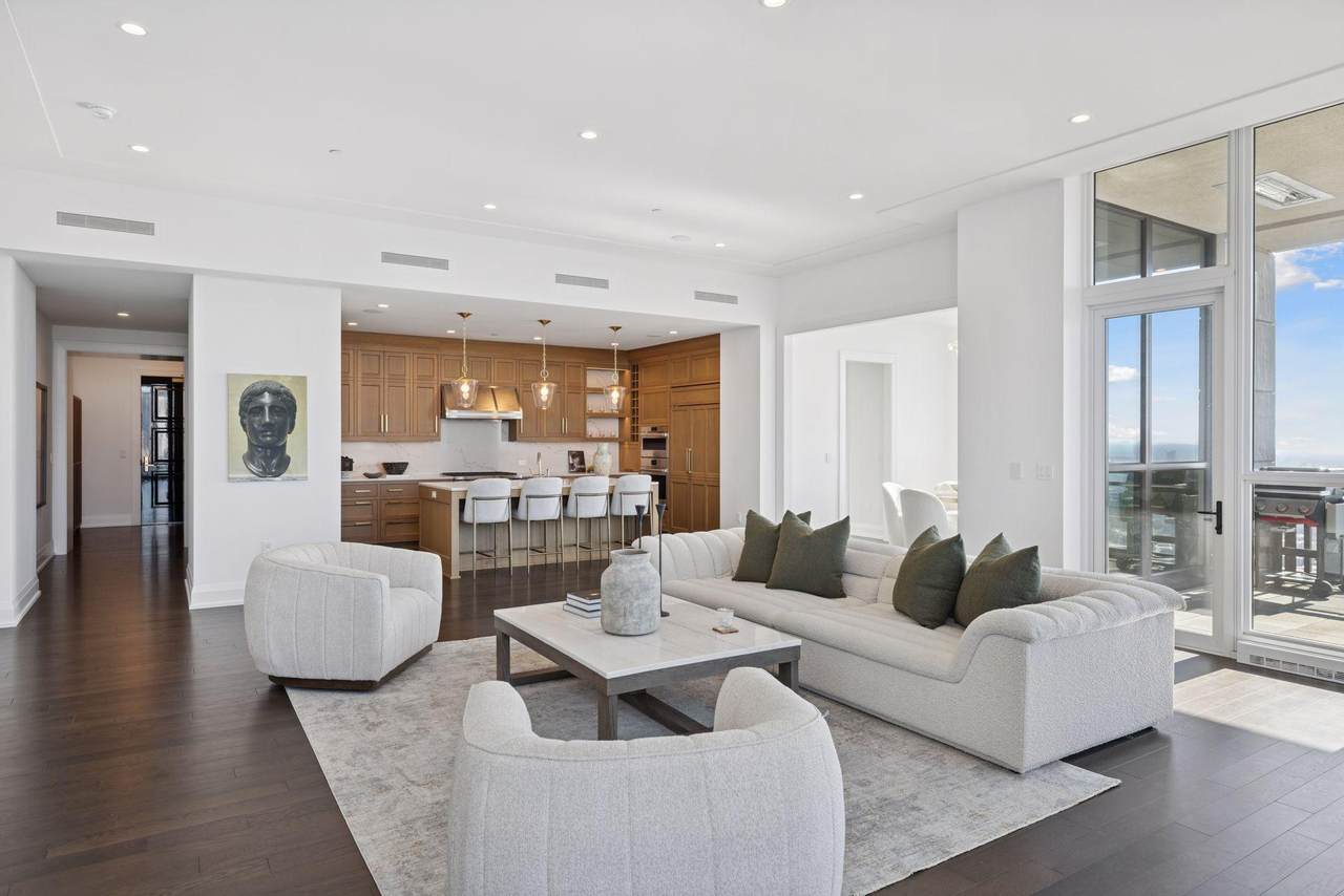 1111 River Parkway - Photo 1