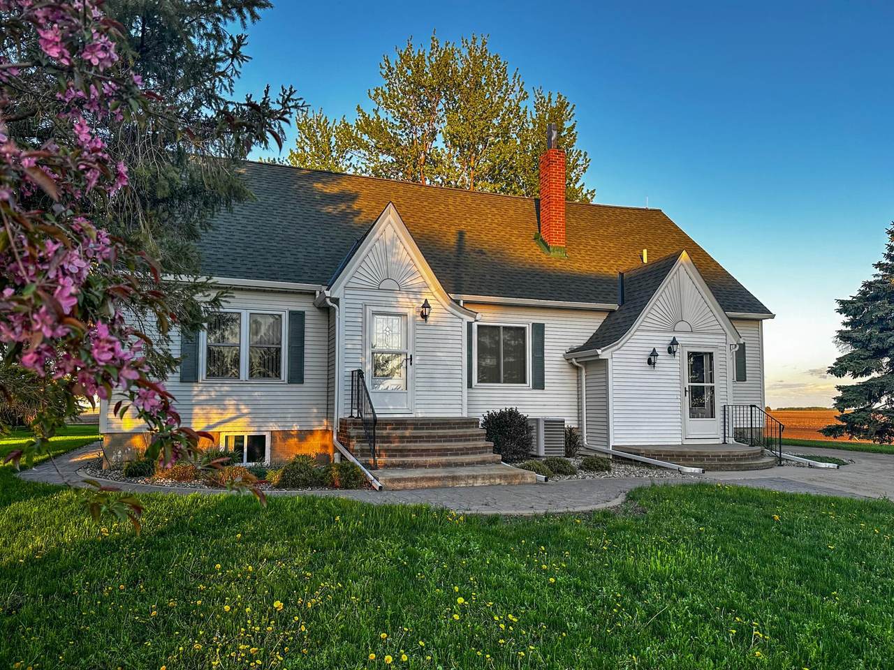 29295 441st Avenue - Photo 1