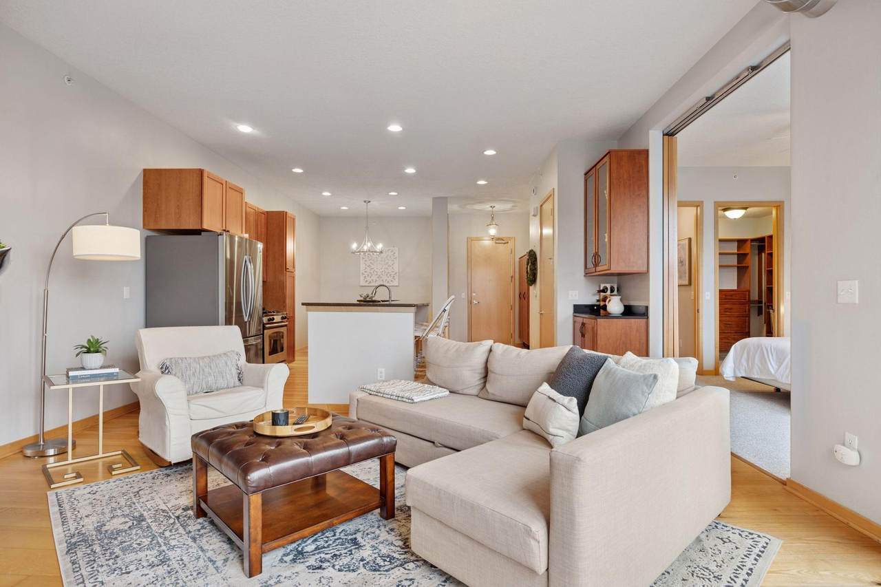 3640 Wooddale Avenue - Photo 1