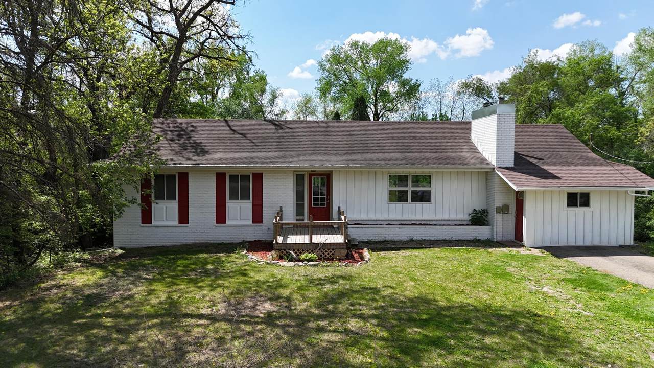 56325 220th Street - Photo 1