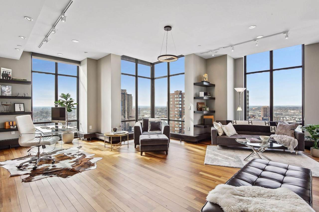 201 11th Street - Photo 1