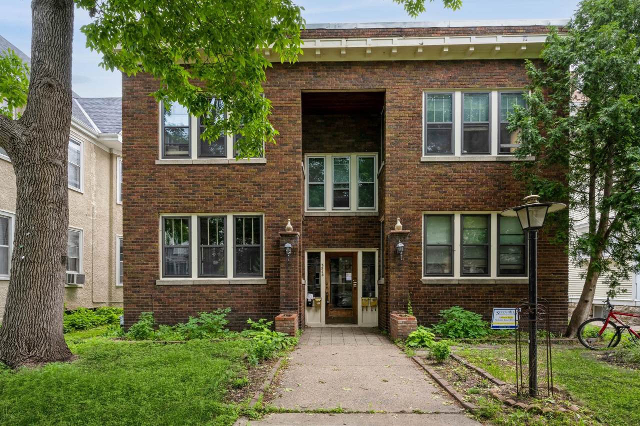 2545 Bryant Avenue - Photo 1