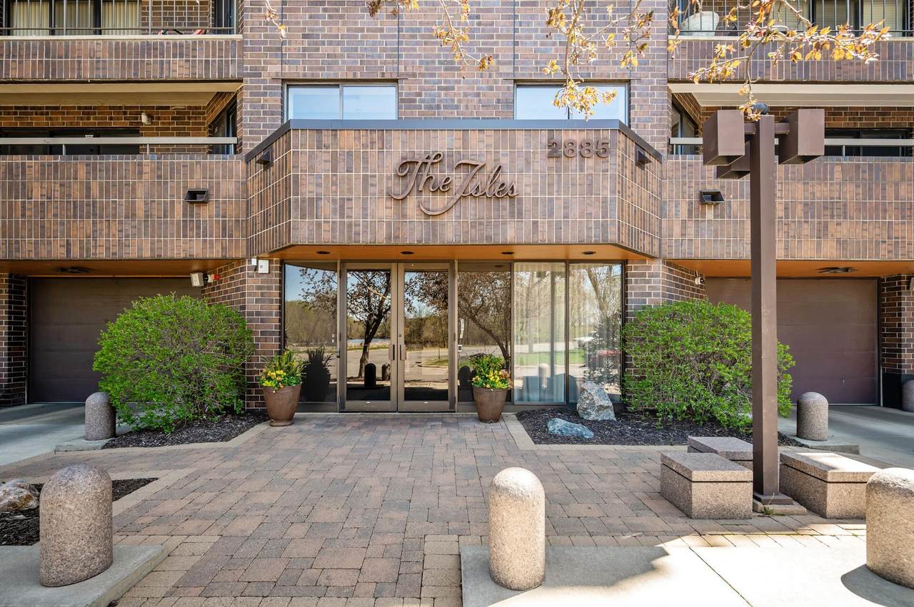 2885 Knox Avenue - Photo 1