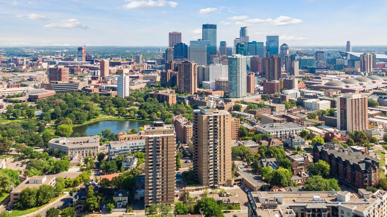 400 Groveland Avenue - Photo 1