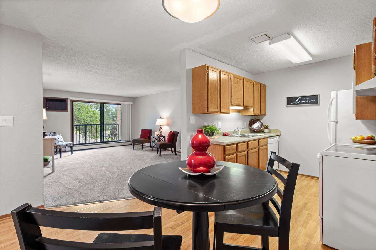 4 Pine Tree Drive - Photo 1