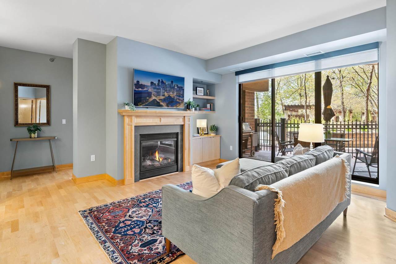 317 Groveland Avenue - Photo 1