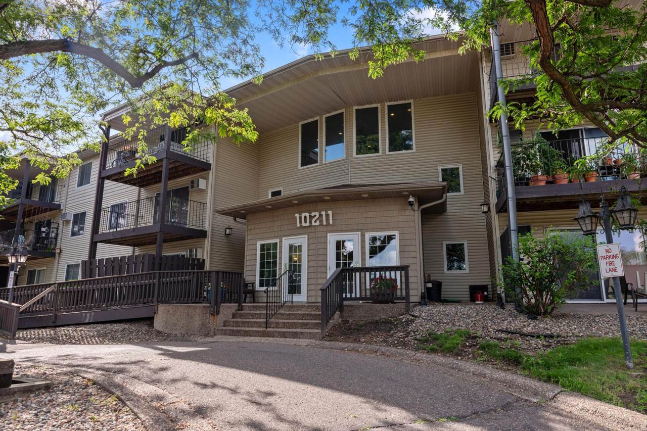 10211 Cedar Lake Road - Photo 1