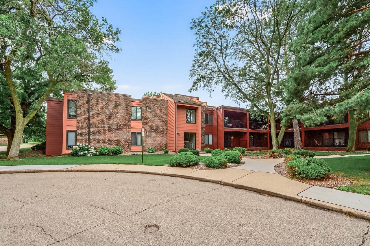 8019 Xerxes Avenue - Photo 1
