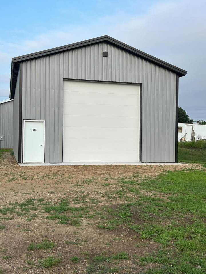 1633 Hwy 59 - Photo 1