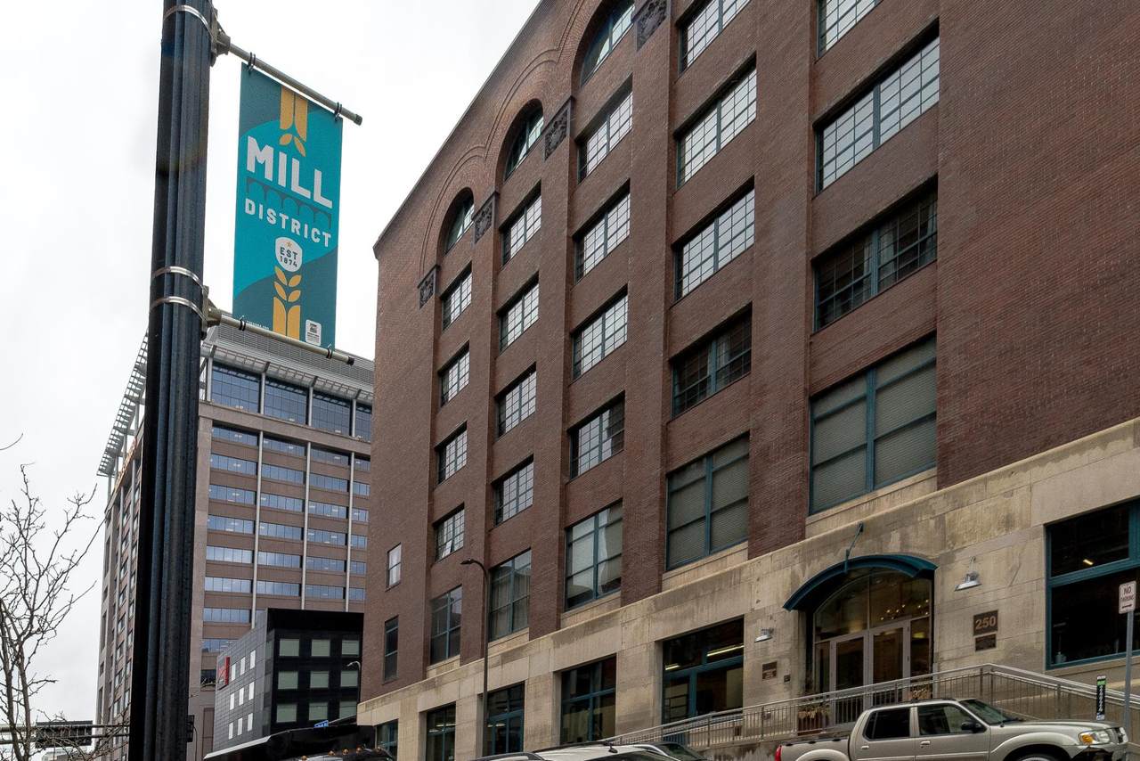 250 Park Avenue - Photo 1