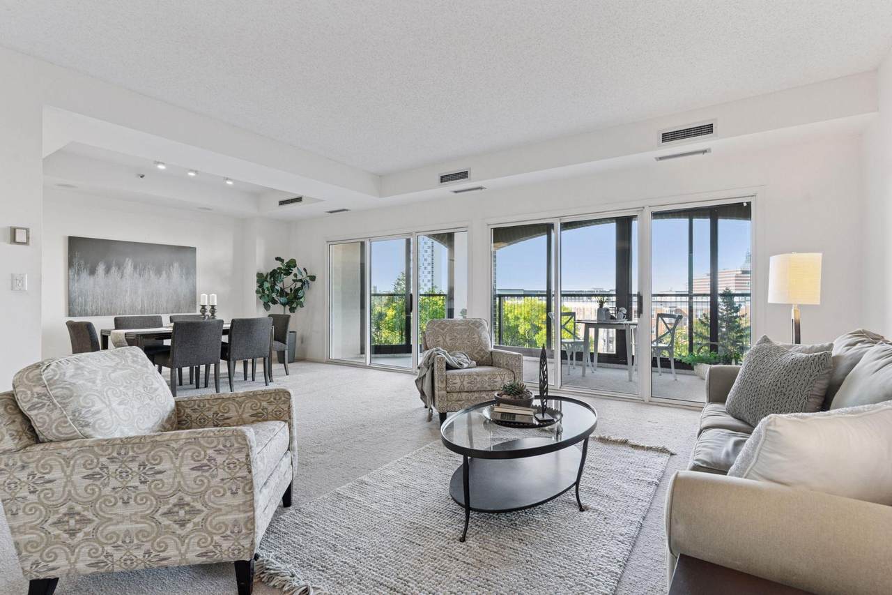 1201 Yale Place - Photo 1