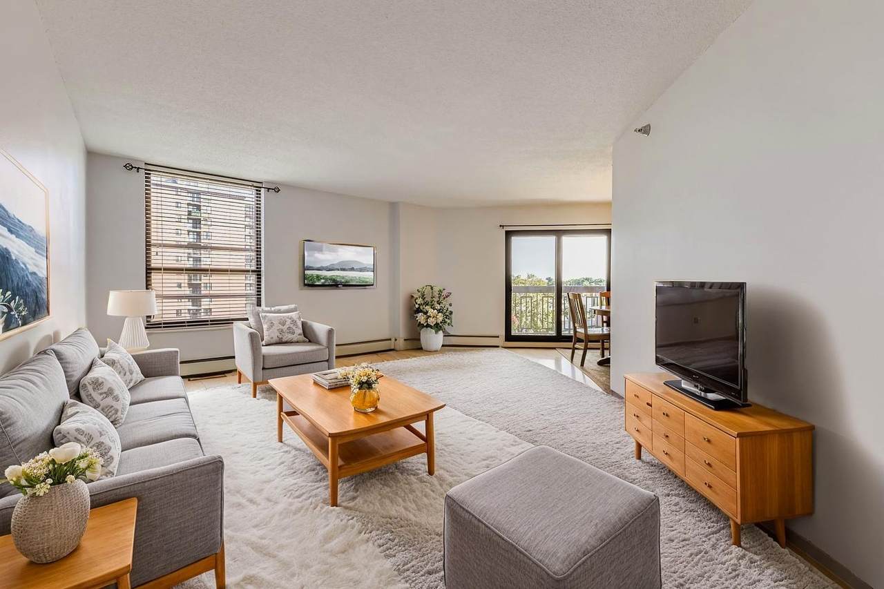 6615 Lake Shore Drive - Photo 1