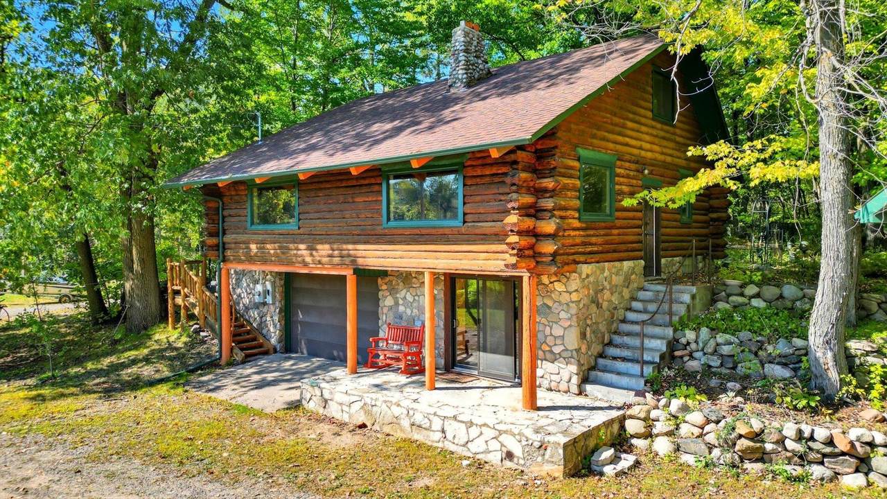 22237 Sugarbush Road - Photo 1