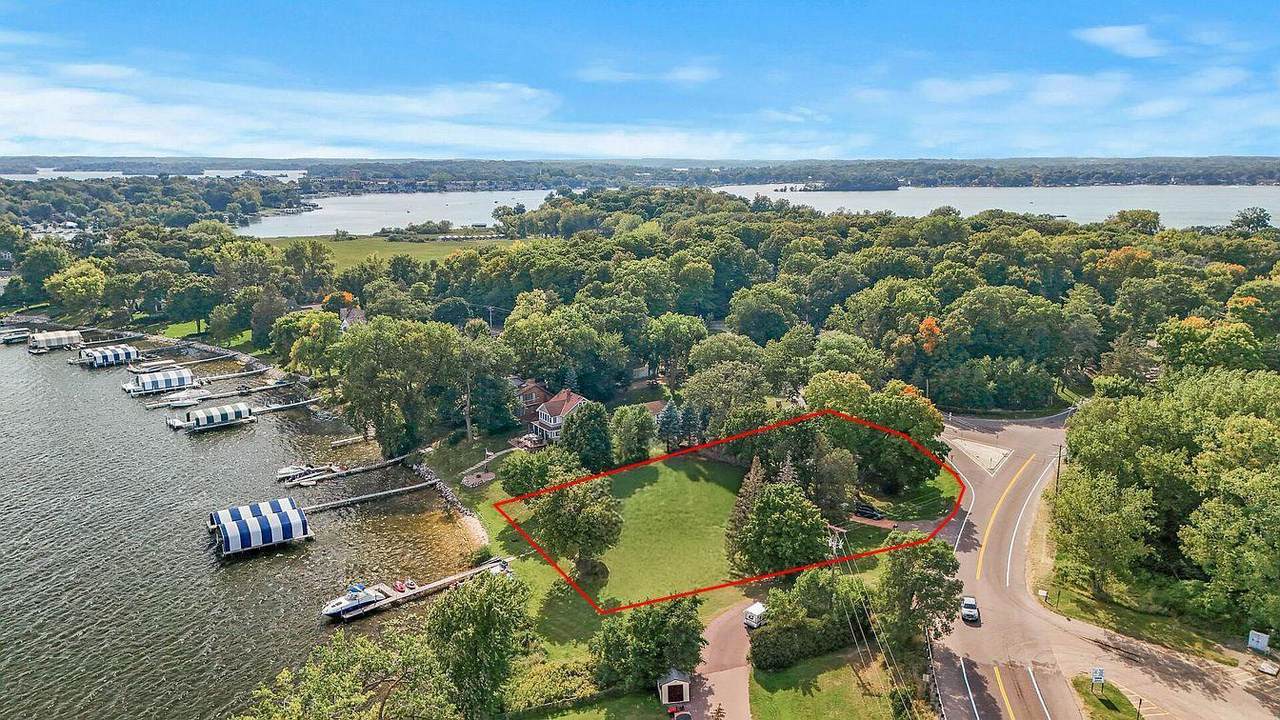 3705 North Shore Drive - Photo 1