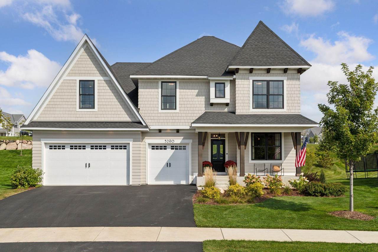 5290 Rolling Hills Parkway - Photo 1