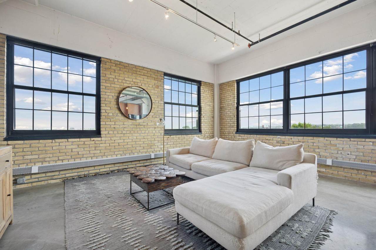 730 Stinson Boulevard - Photo 1