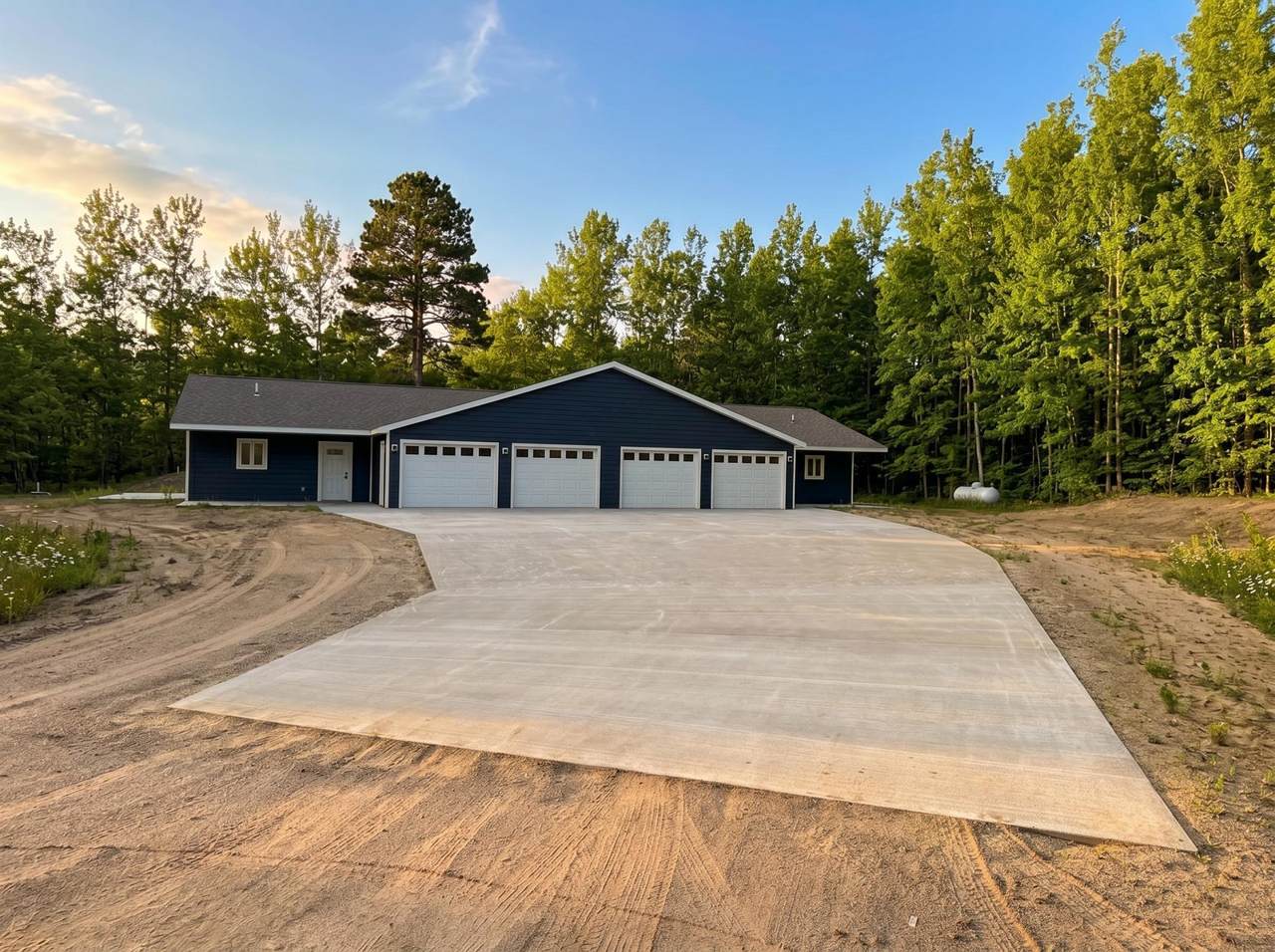 205 Ridgeway Lane - Photo 1