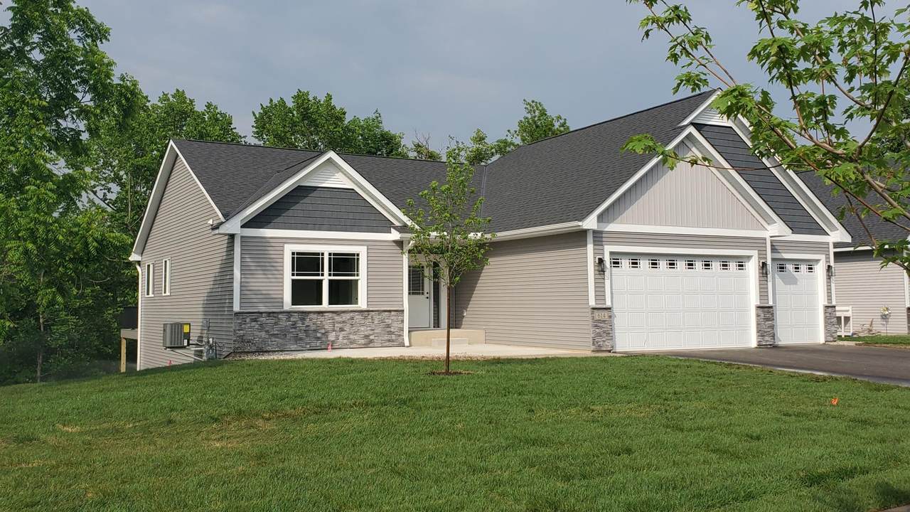 225 10th Avenue - Photo 1