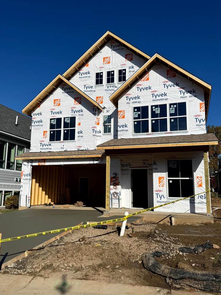 380 Laurel Curve - Photo 1