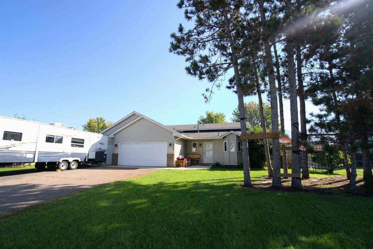 18539 Queen Street - Photo 1