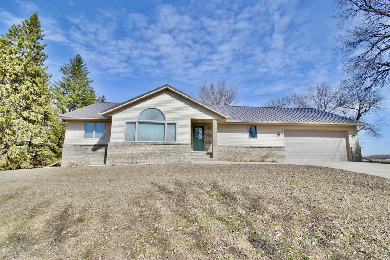 19221 30th Street - Photo 1
