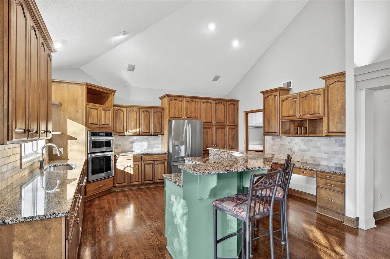 13703 47th Street - Photo 1