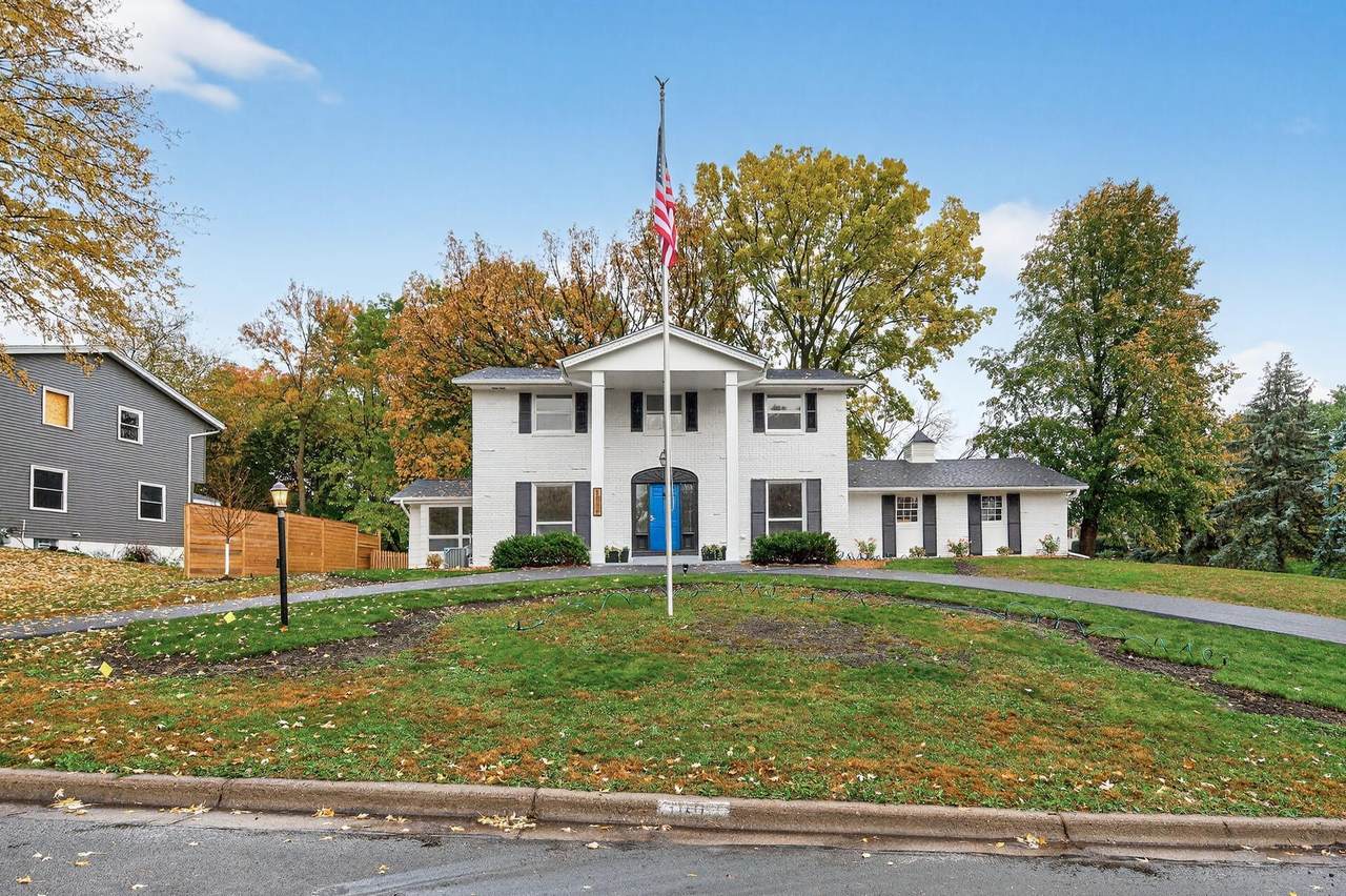 1009 Knob Hill Road - Photo 1