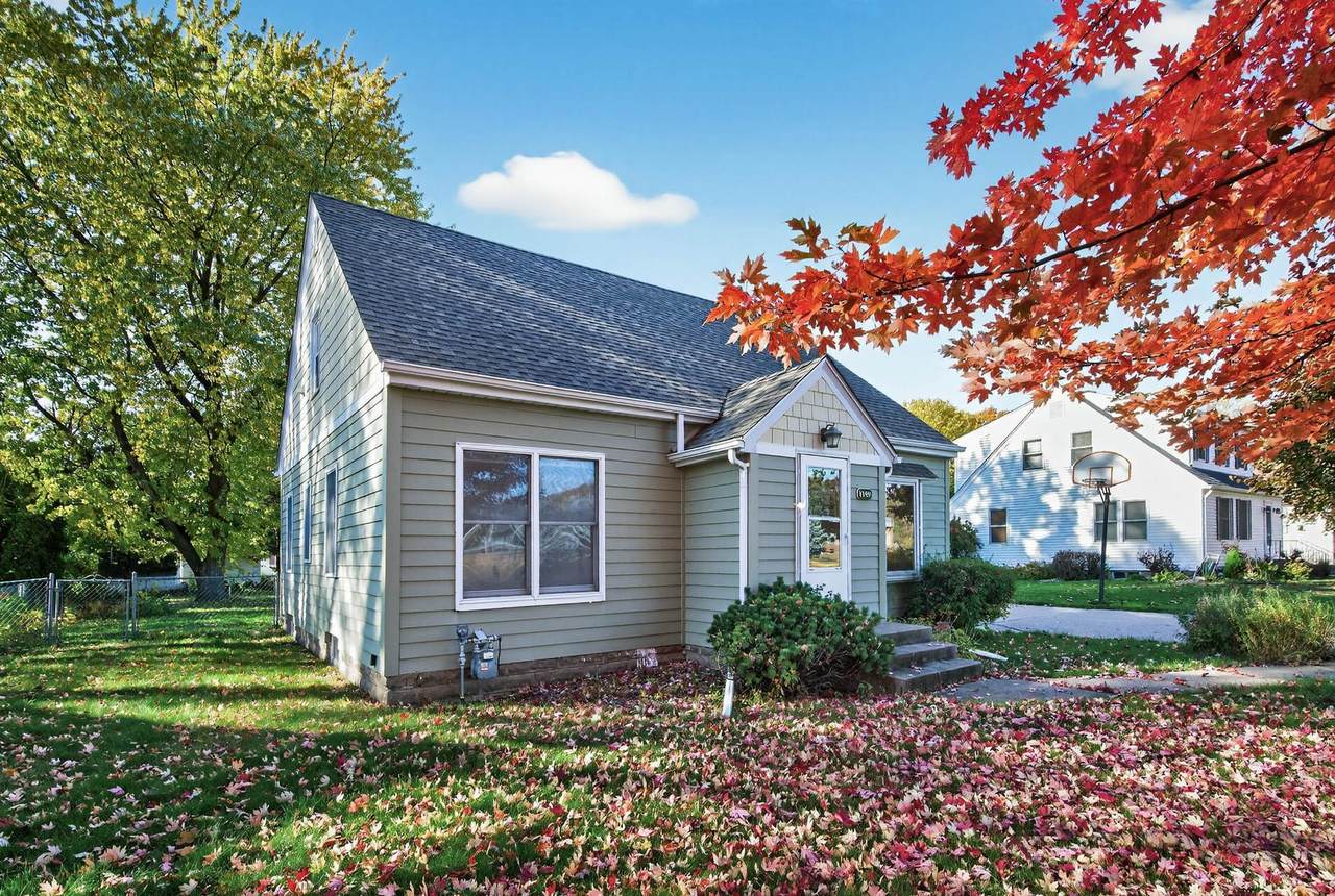 1049 Sterling Street - Photo 1