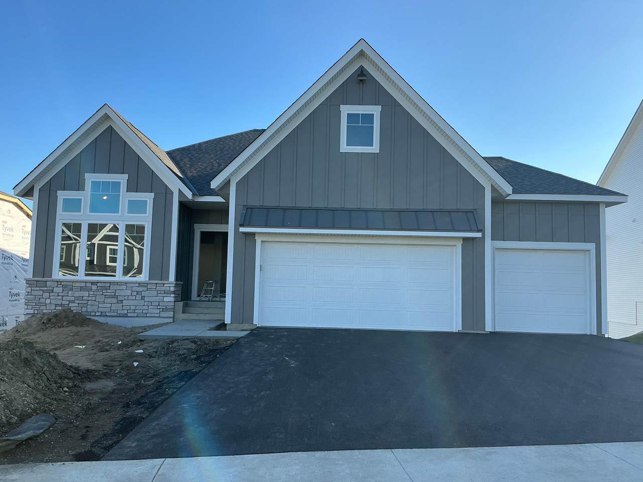 6633 Wolfberry Curve - Photo 1