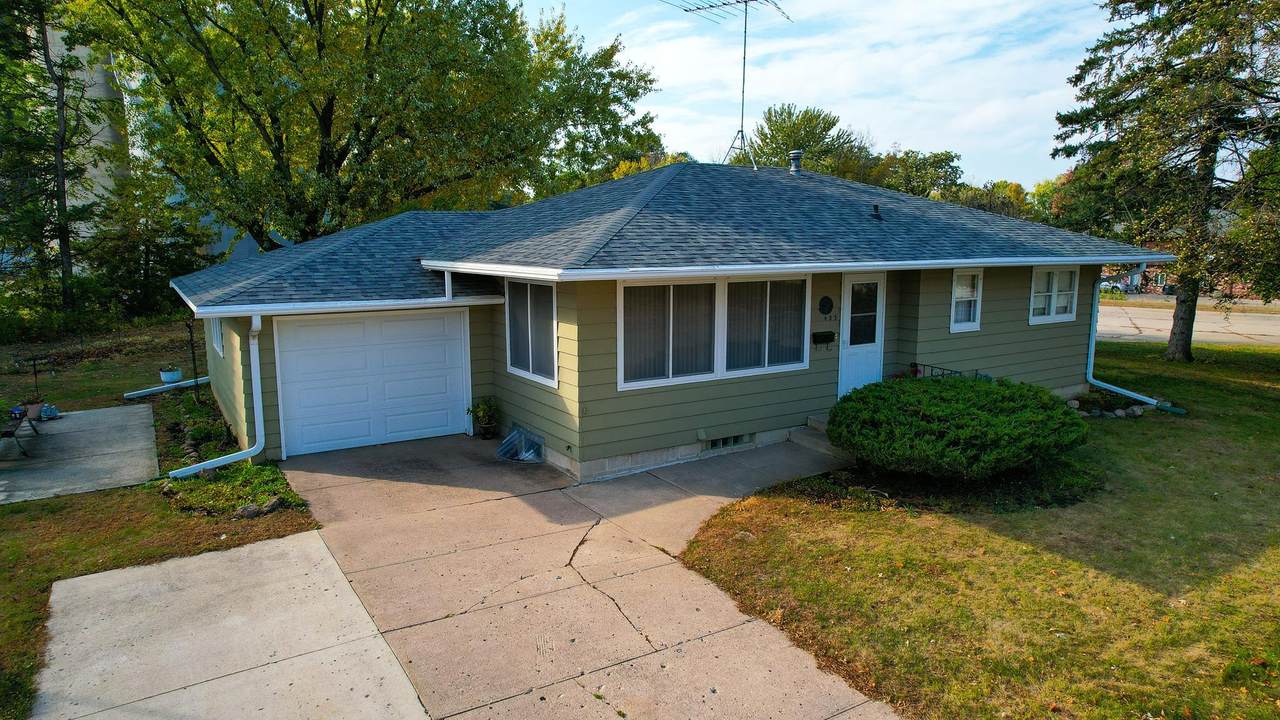 403 Lake Street - Photo 1