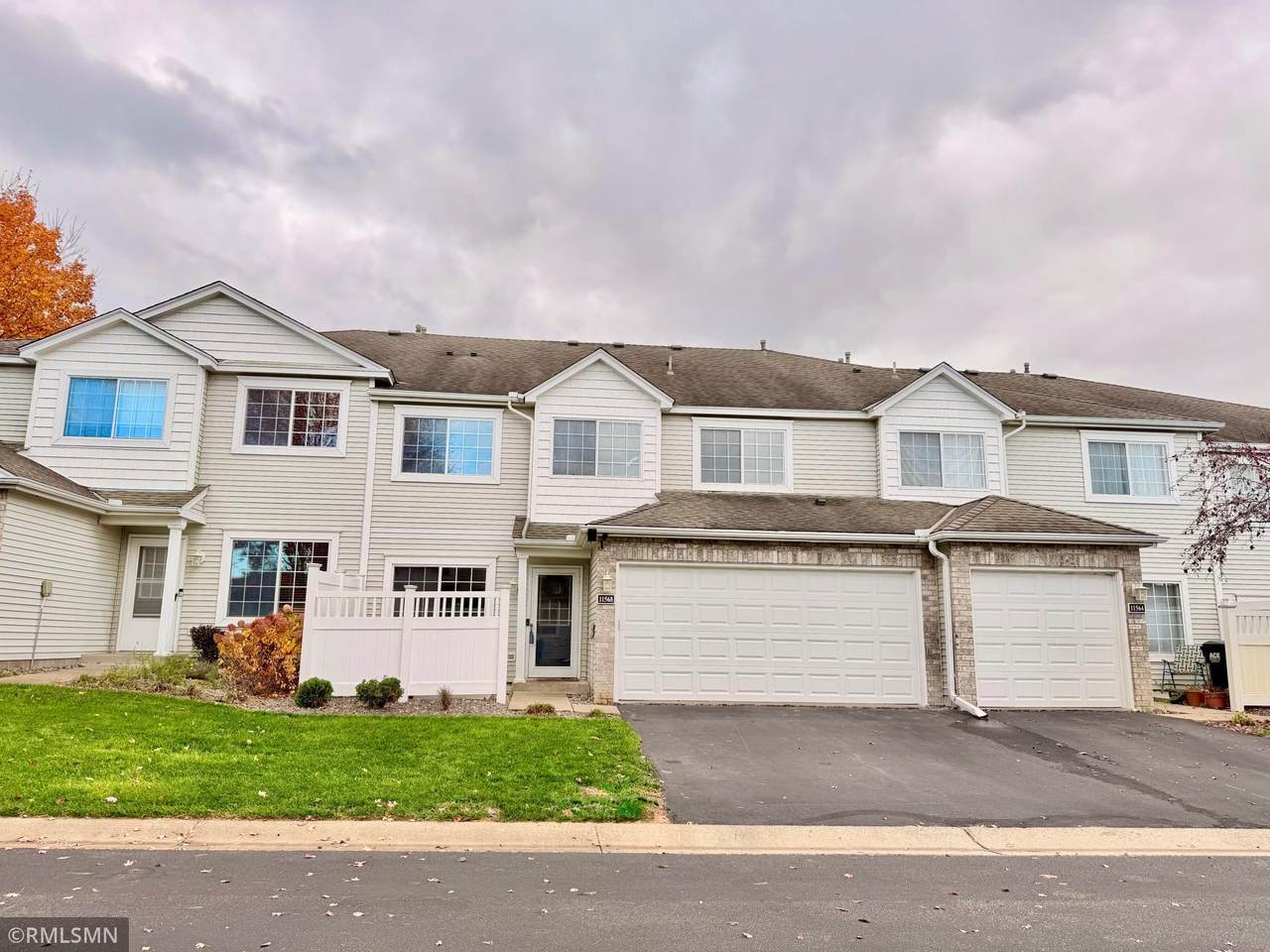 11568 Elmwood Avenue - Photo 1