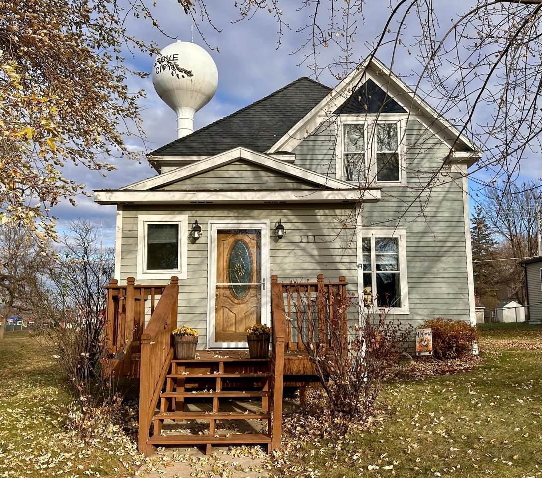 111 4th Street - Photo 1