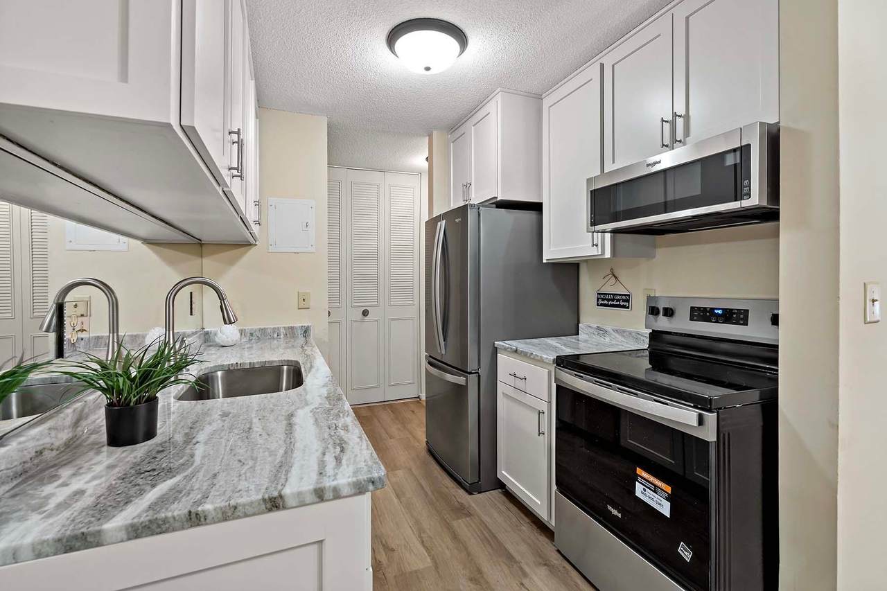 2800 Hamline Avenue - Photo 1