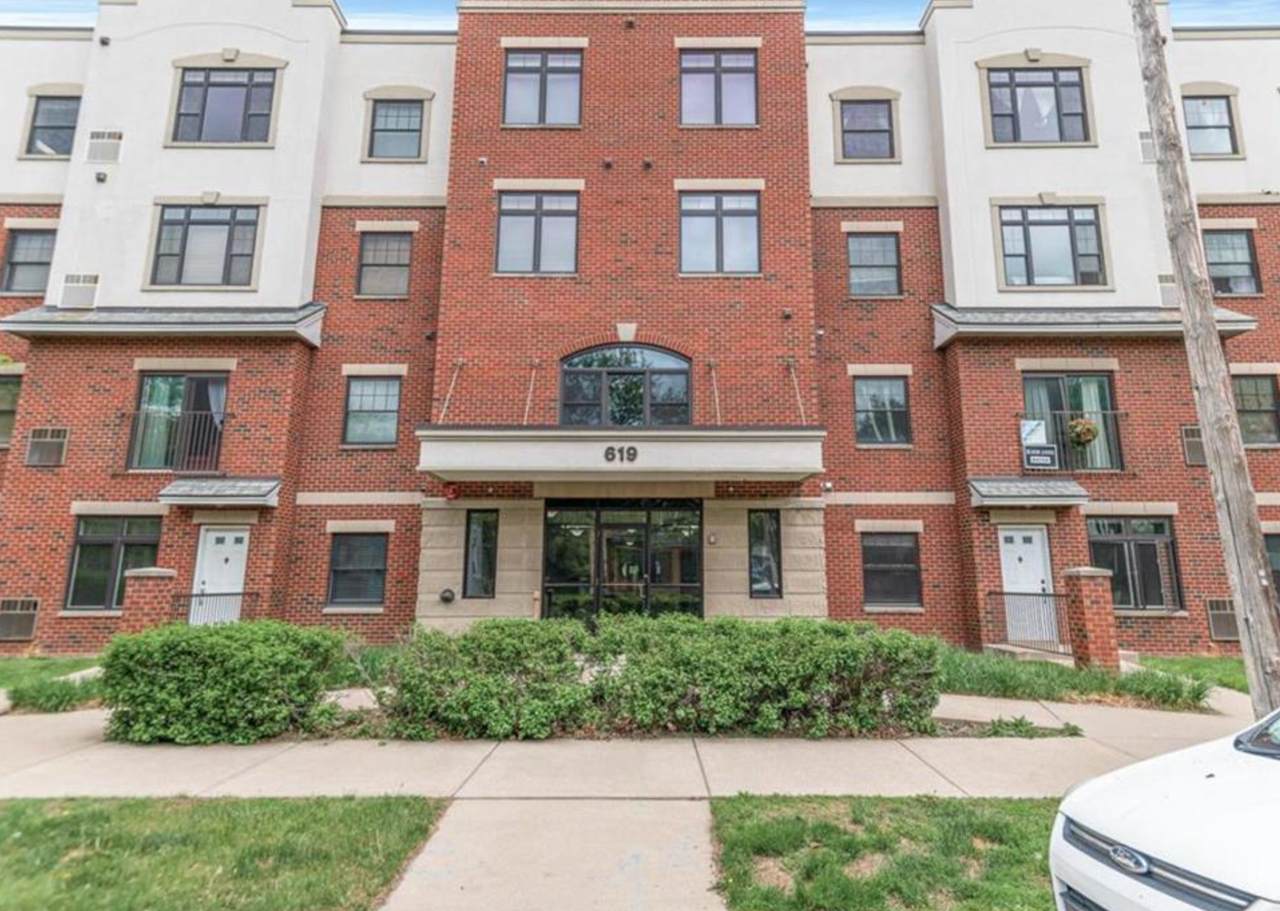 619 8th Street - Photo 1