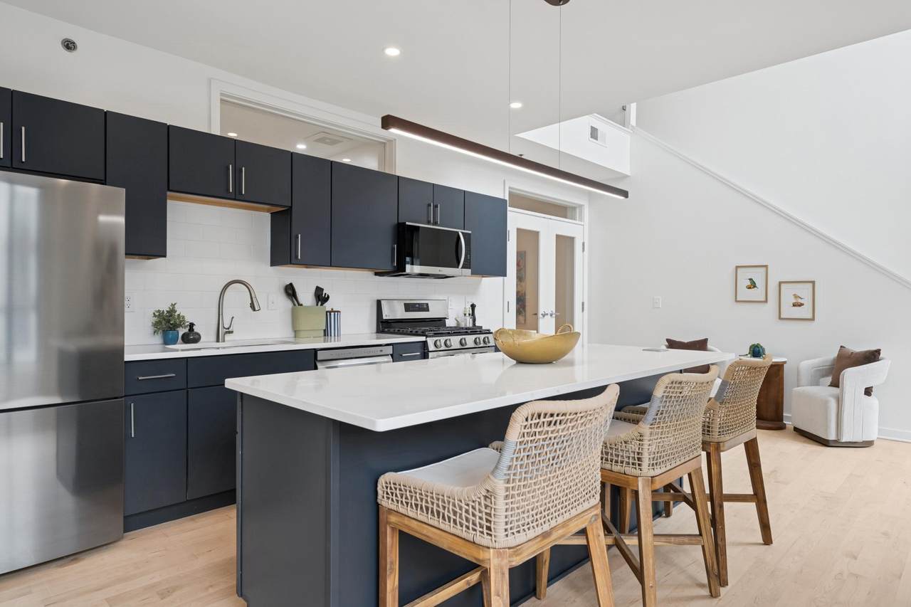 3104 Lake Street - Photo 1