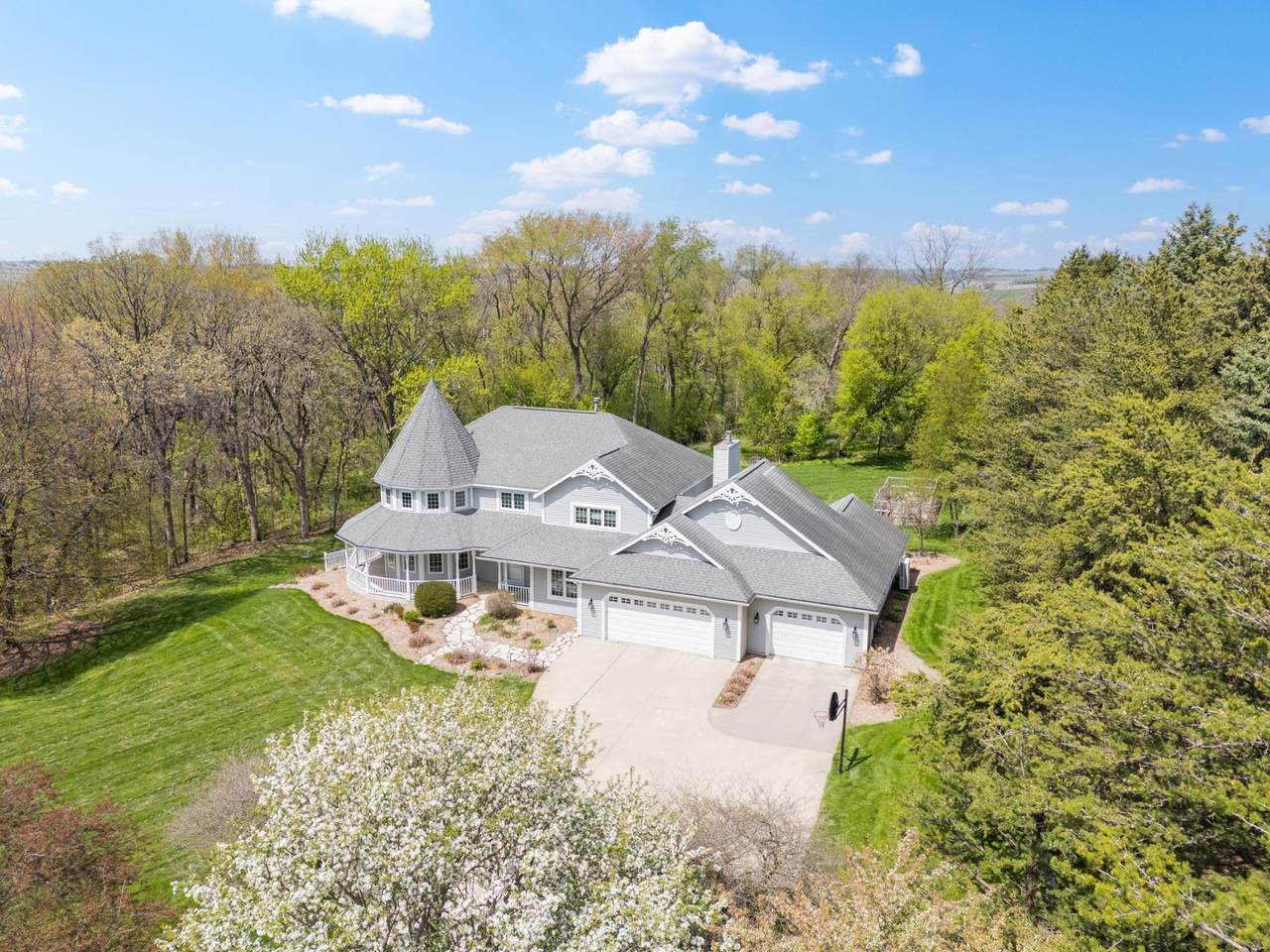 5435 Howard Street - Photo 1