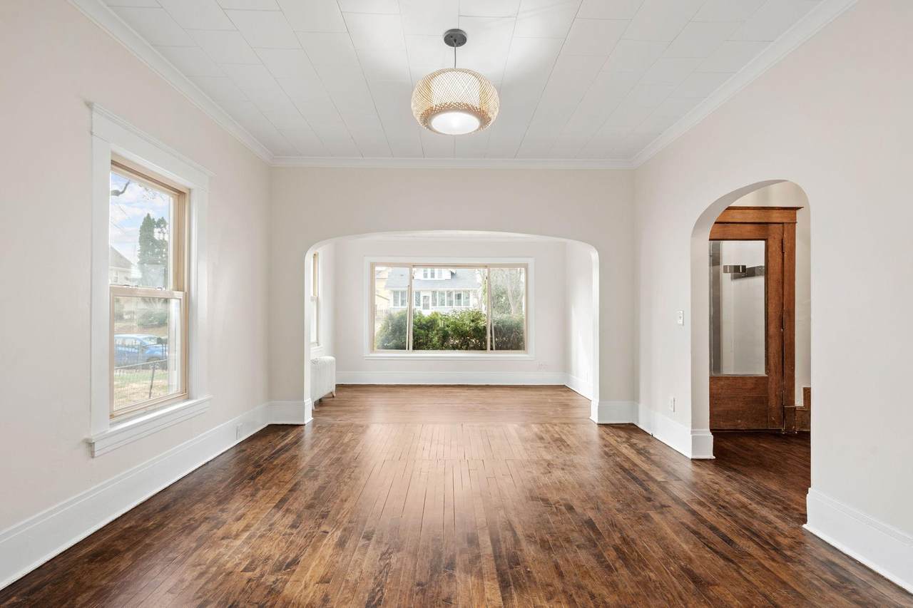 959 Carroll Avenue - Photo 1