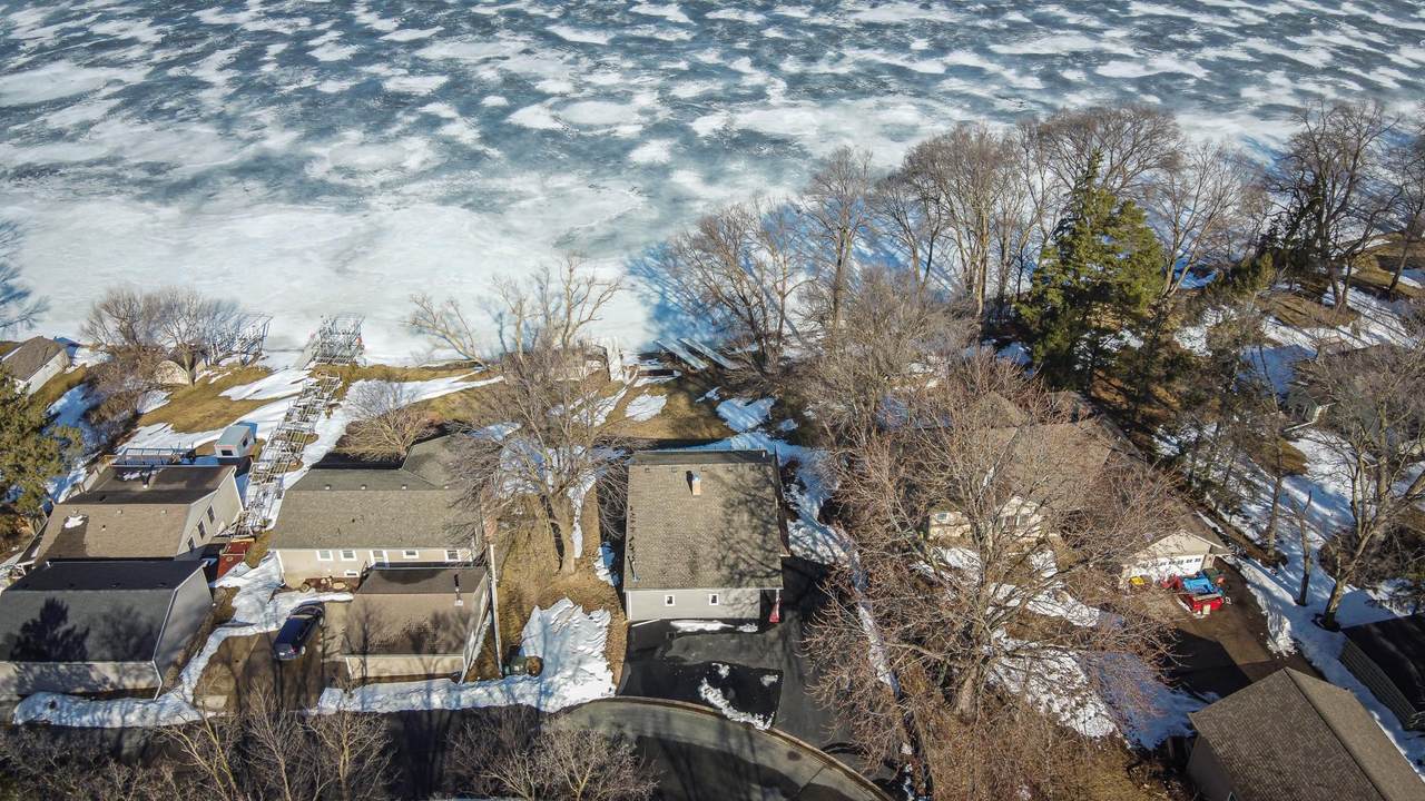 2050 Lake View Drive - Photo 1