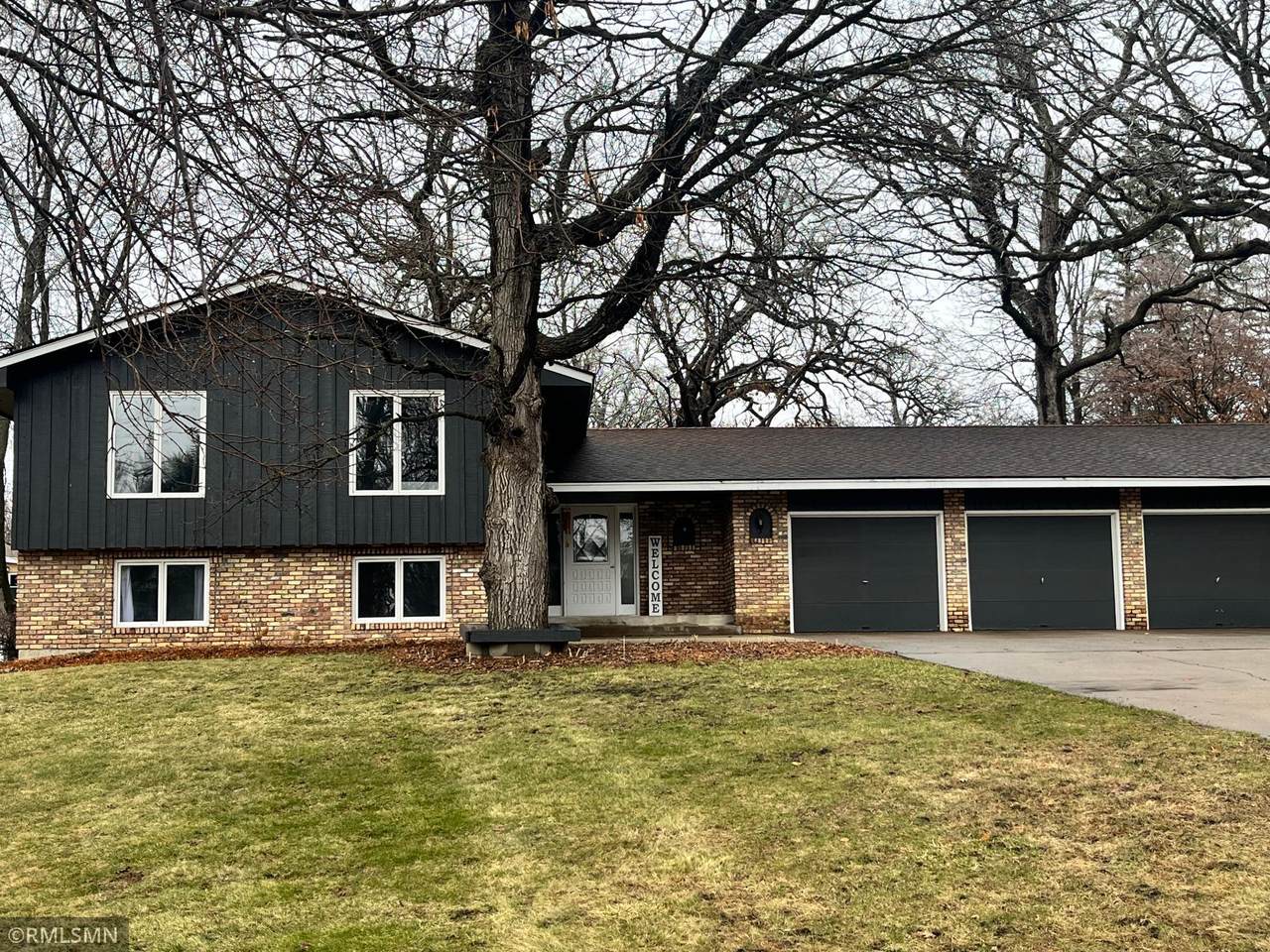 203 Douglas Drive - Photo 1