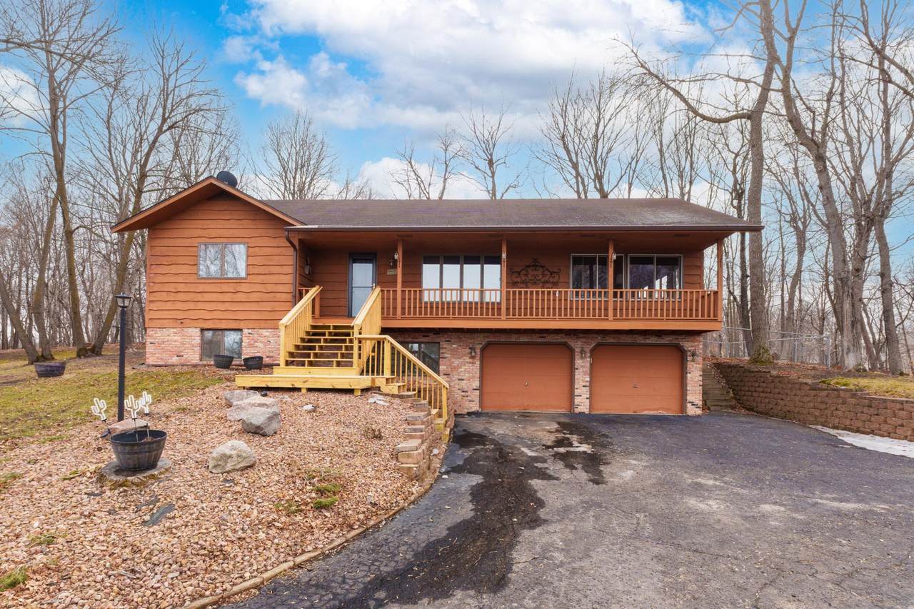 487 Shorewood Drive - Photo 1