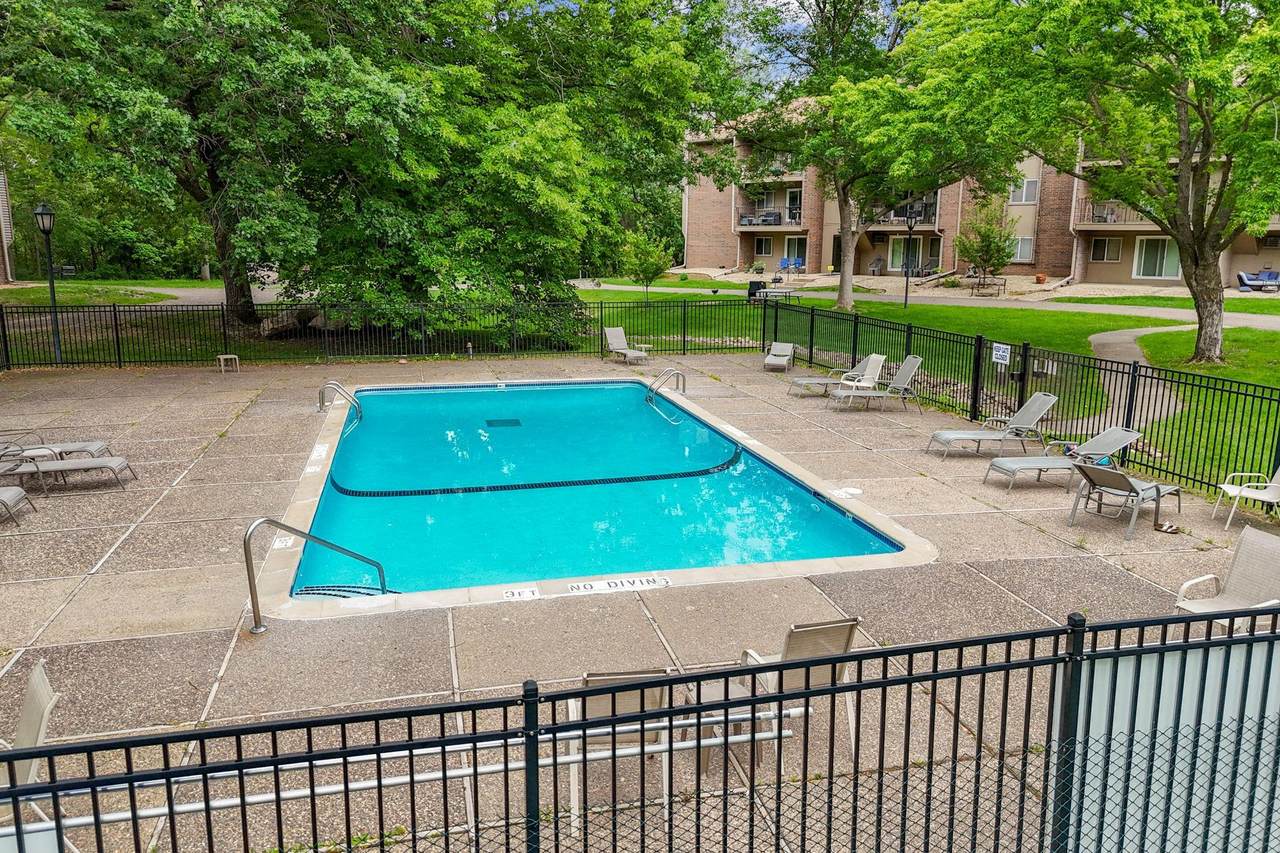 3850 Plymouth Boulevard - Photo 1