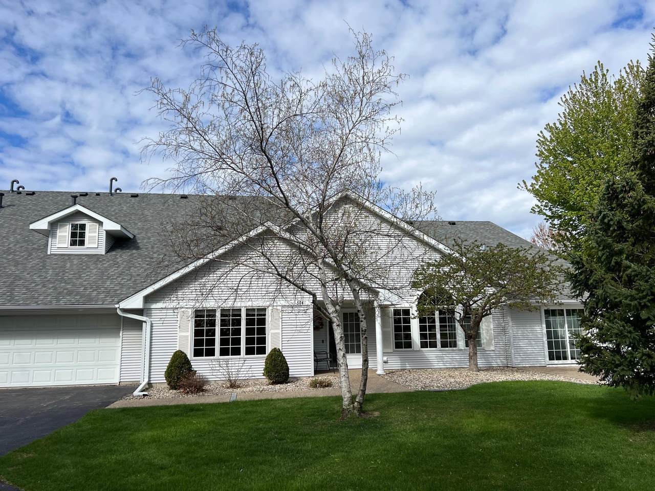 504 Crystal Circle - Photo 1