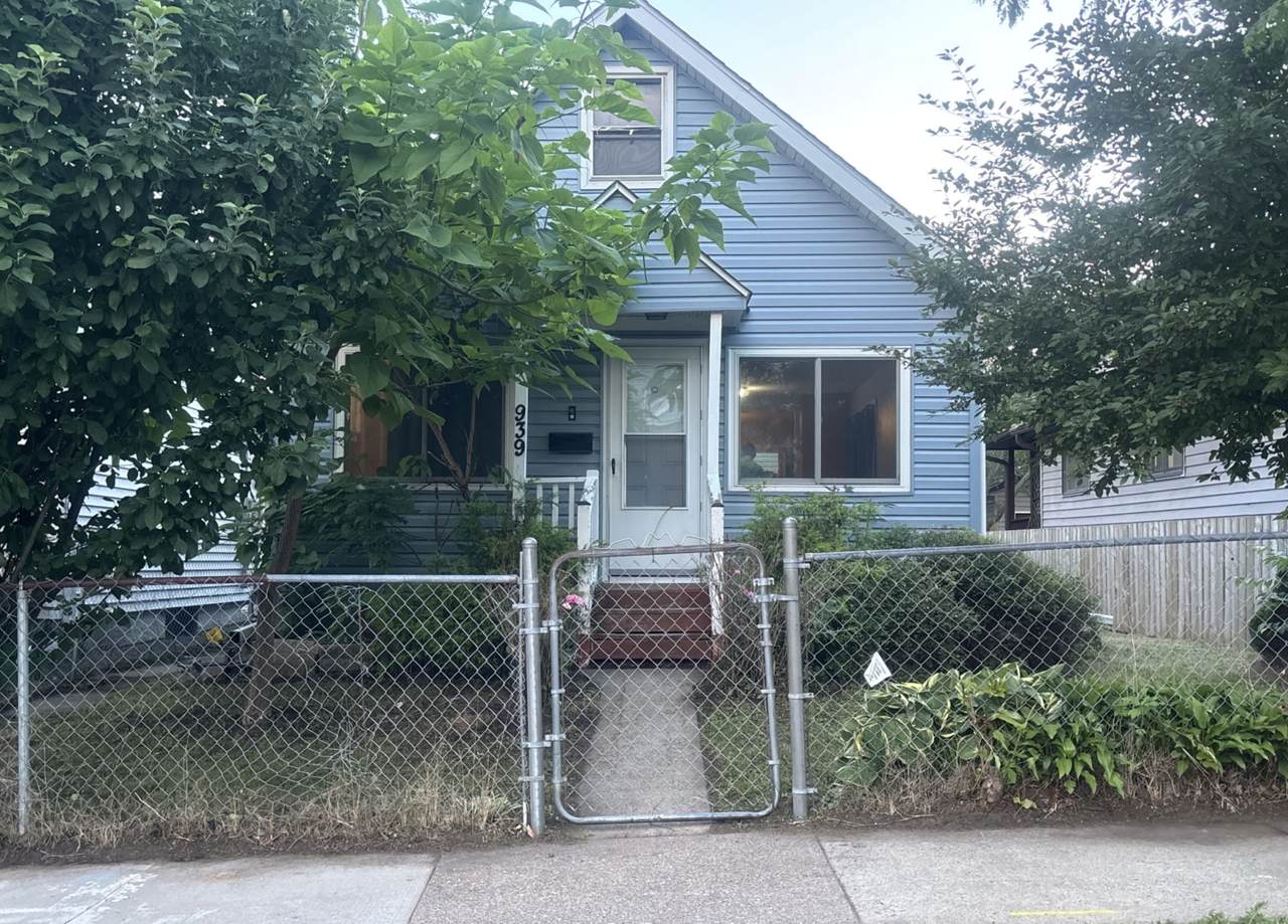 939 Earl Street - Photo 1
