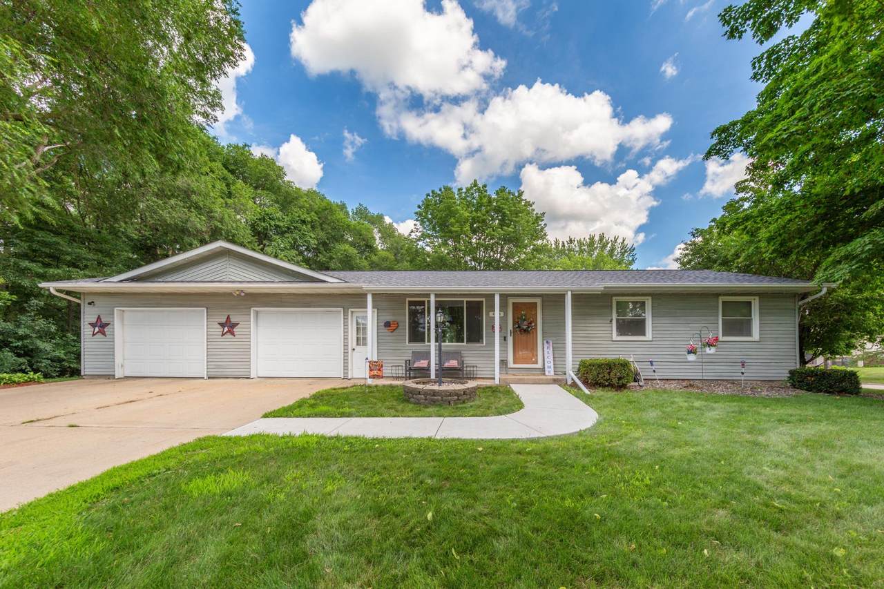455 Maple Lawn Avenue - Photo 1